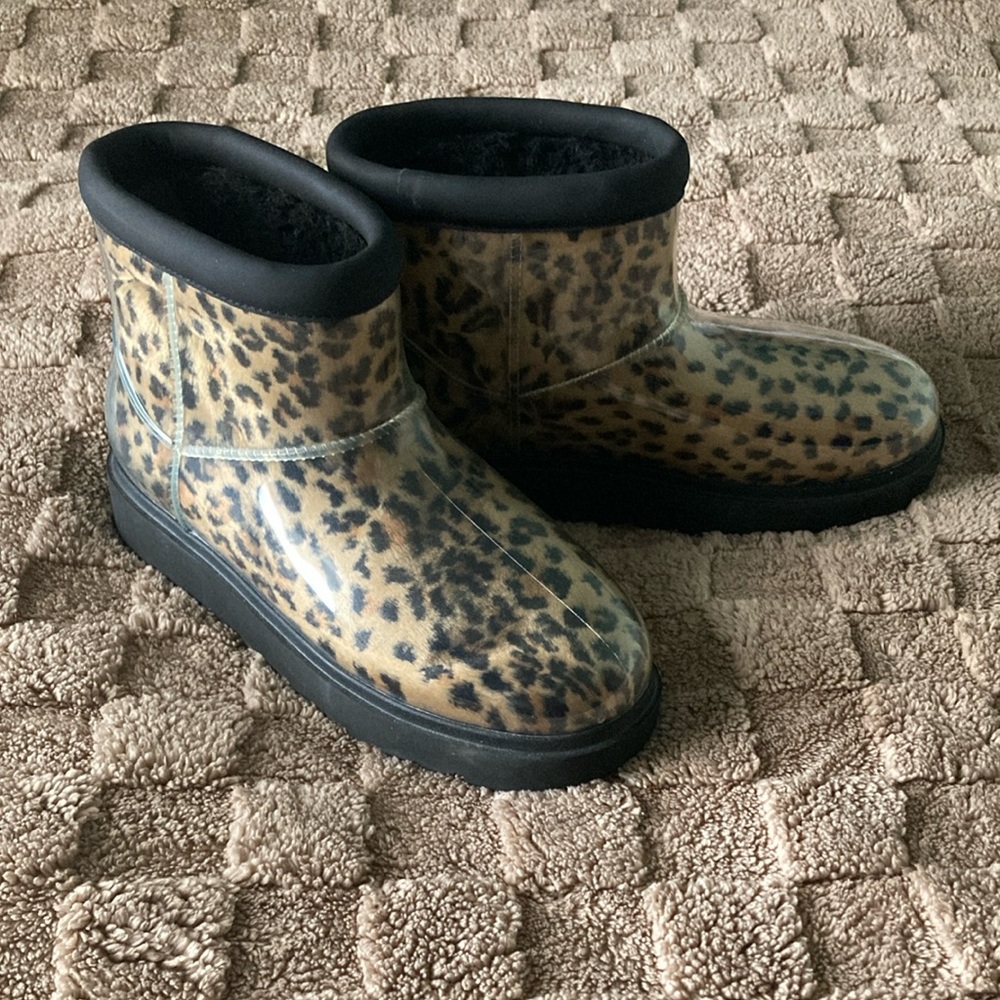 Koolaburra by UGG Leopard Print Rain Boots